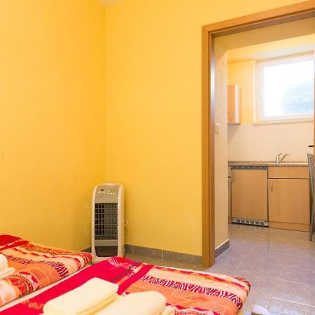 Vila Milano Apartman Kornić Kültér fotó